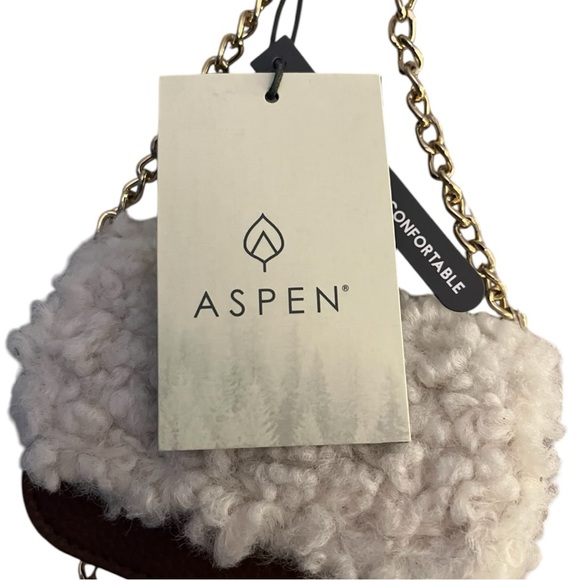 Aspen Reversible Fleece & Faux leather tote - Picture 6 of 8